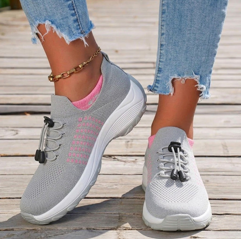Women's arch support, cushioned comfort, lightweight design trainers with everyday walking
