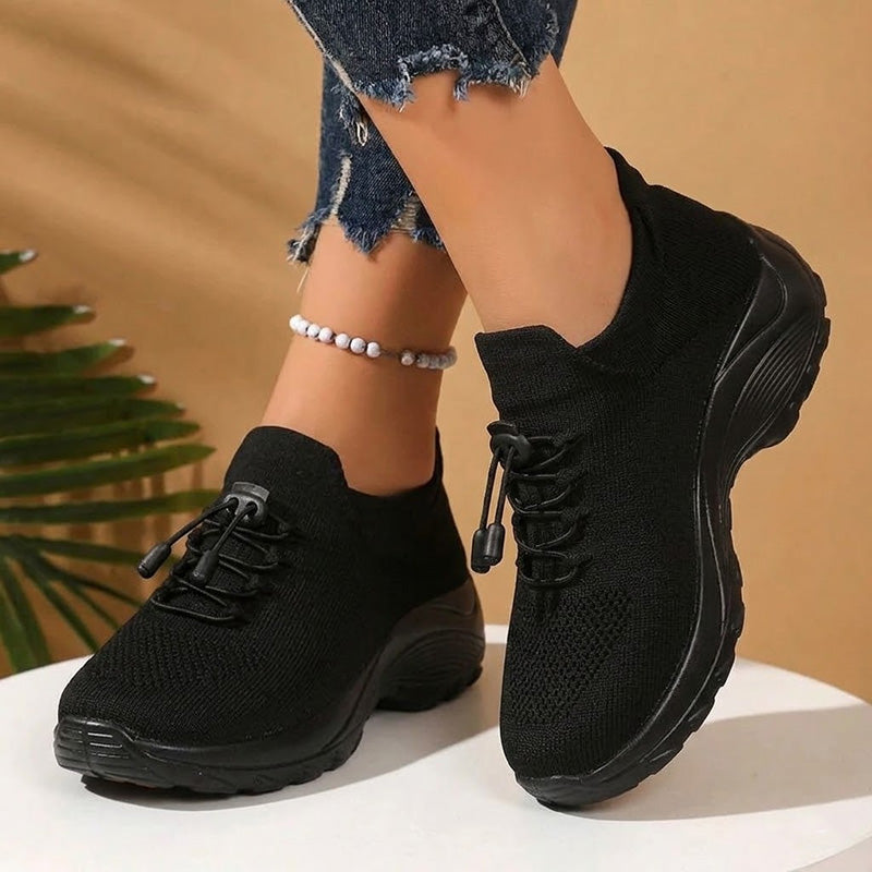 Women's arch support, cushioned comfort, lightweight design trainers with everyday walking