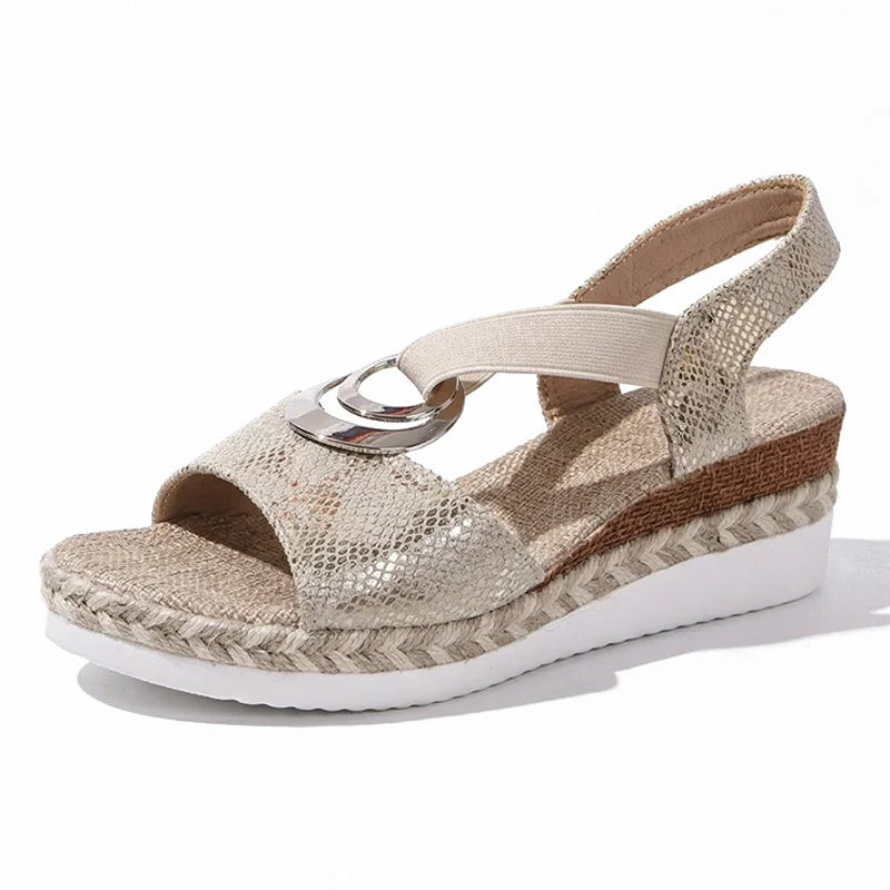 Women's everyday sandals, product view