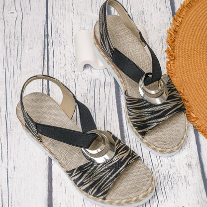 Women's everyday sandals, product view